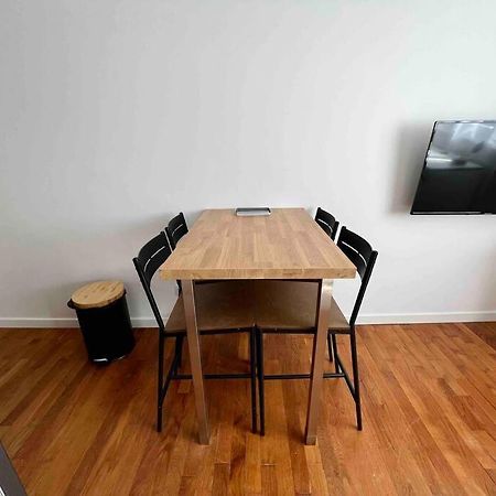 Appartement Climatise / Centre-Ville / 4 Personnes 贝桑松 外观 照片